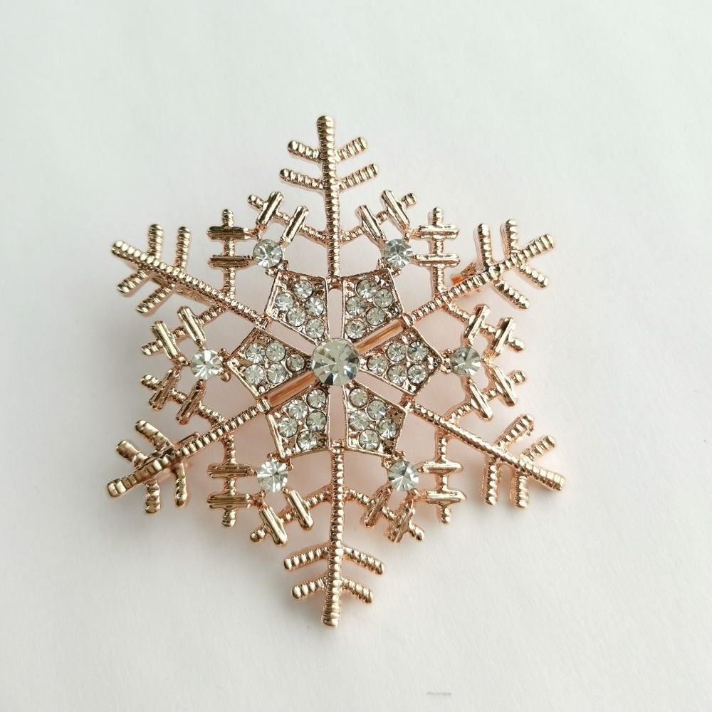 Rose Gold Crystal Snowflake Christmas Brooch 🆕